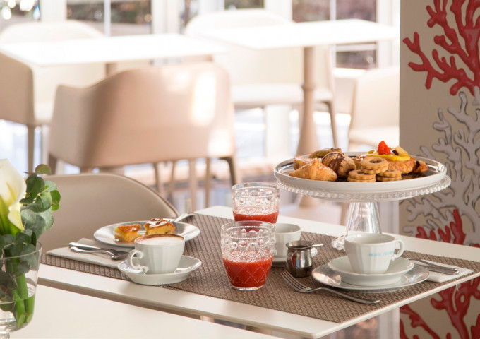 media.colazione hotel riccione 4 stelle