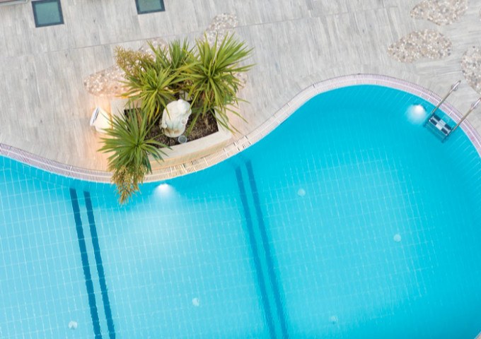 media.piscina_alto_700x525