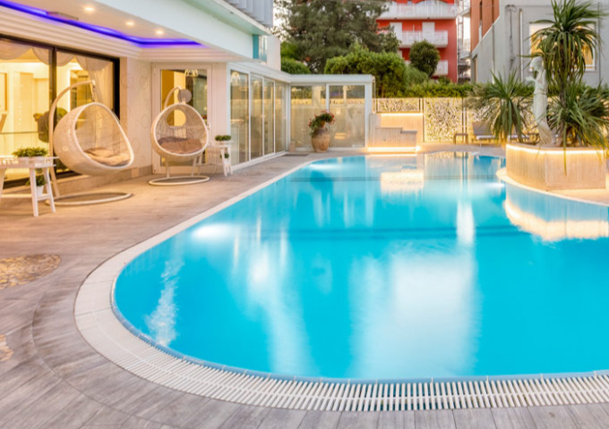 media.piscina700x525